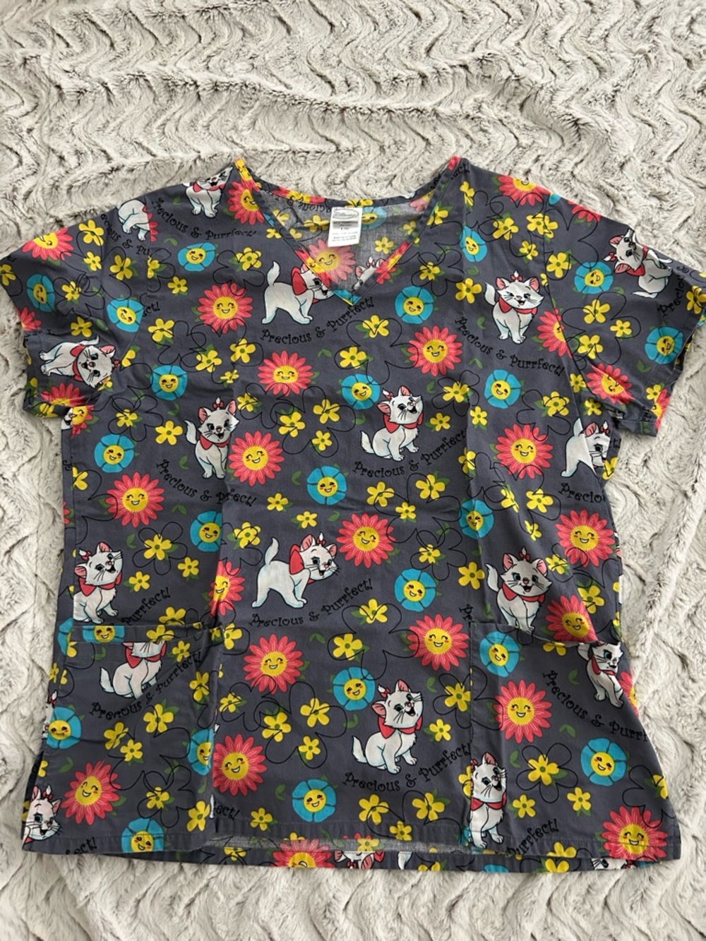 Kids Gray Cat & Flower Print Scrub Top - Cute Graphic Tee